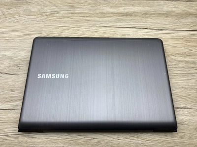 Ноутбук Б/У Samsung NP540 13.3 HD Touch/i5-3317U 2(4)x2.6GHz/RAM 8GB/SSD 120GB/АКБ 60Wh/Сост. 8.5