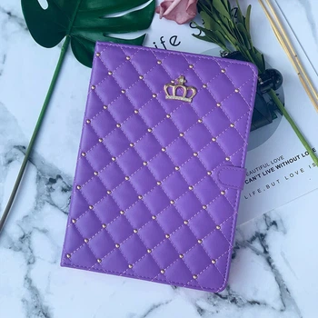 Чехол LuxuryFlip для Apple iPad Air 5 (10.9" экран) с короной Purple