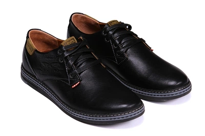 Чоловічі шкіряні туфлі Levis Stage 1 Black P. 43
