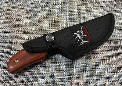Охотничий разделочный нож c бакелитовой рукоятью BK 48