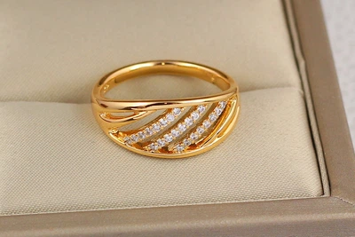 Кольцо Xuping Jewelry три диагонали 16 р золотистое