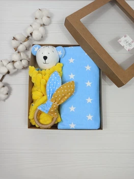 Набор для малыша: пеленка, комфортер, грызкнок a.l.babybox Патриотический Желтый
