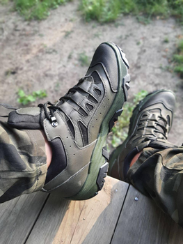 Демисезонные тактические кроссовки темно-зеленые размер 40