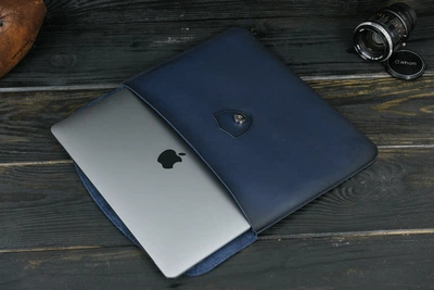 Кожаный чехол для MacBook Дизайн №35, натуральная кожа итальянский Краст, цвет Синий