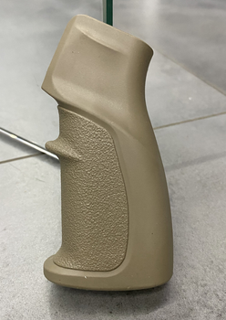 Рукоятка пістолетна прогумована для AR15 DLG TACTICAL (DLG-106), колір Койот, з відсіком для батарейок