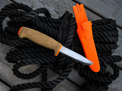 Нож Morakniv Floating Serrated Knife, нержавеющая сталь, пробковая ручка 13131