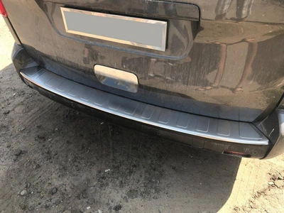 Накладка на задний бампер Citroen Jumpy/Toyota Proace/Citroen SpaceTourer/Opel Vivaro/Peugeot Traveller, (5726093lT)