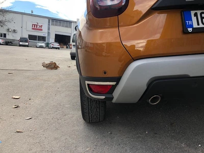 Накладки на отражатели заднего бампера Renault Duster (2018-) 2 шт нерж, (2025104)