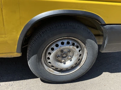 Комплект чорних пластикових накладок на арки (4 шт) для Volkswagen T4 Transporter