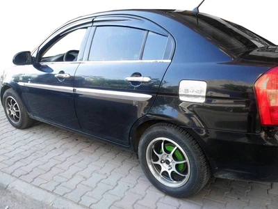Нержавіюча зовнішня окантовка скла Carmos для Hyundai Accent 2006-2010 років (4 шт) - нержавіюча сталь