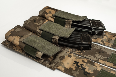 Підсумок Eva Military під три магазина AK на спільному планшеті, колір піксель, кріплення система MOLLE, на РПС1, плитоноска, бронежилет