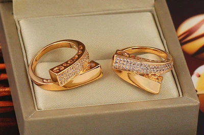 Кольцо Xuping Jewelry единение р 16 золотистое