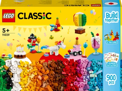 Конструктор LEGO Classic Творча святкова коробка 900 деталей (11029)