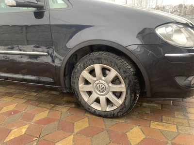 Набор металлических накладок на арки (4 шт, черные) для Volkswagen Touran 2006-2010