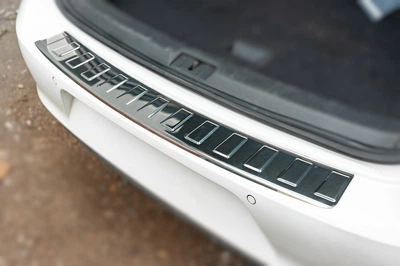Накладка на задній бампер Carmos (нерж) HB для Volkswagen Golf 7/E-Golf 2012-2020 рр