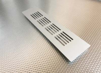 Решётка вентиляционная LS алюминий 200/50 мм