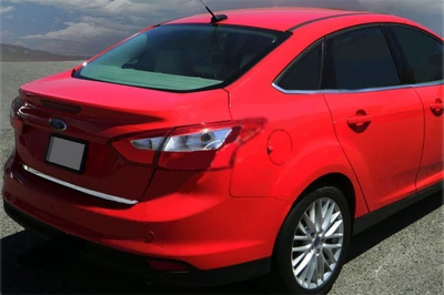 Нержавіюча кромка багажника для седана Ford Focus III (2015-2017)