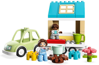 Zestaw klocków LEGO DUPLO Town Dom rodzinny na kółkach 31 element (10986)