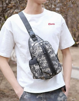 Чоловіча сумка рюкзак METR+ армійська барсетка на одній лямці USB вихід 30х15х10 см Камуфляж