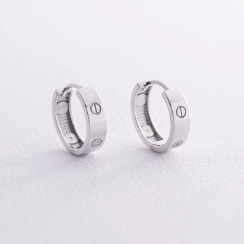 Серьги - кольца "Love" в белом золоте с07679 Онікс