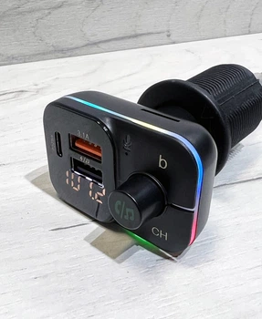 ФМ трансмиттер FM Модулятор с Блютузом 5в1 C245 12В - 24В Bluetooth, быстрая зарядка PD 25W + 2 USB + громкая связь