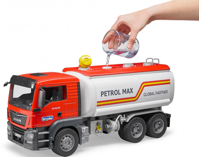 Zabawkowa ciężarówka z paliwem Bruder MAN TGS M1:16 (03775)