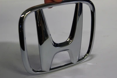 Эмблема центральная "Н Honda (75700SZW000)