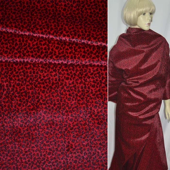 Мех искусственный коротковорсовый красный с черным леопардом ш.150 (21584.001)