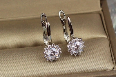 Серьги Xuping Jewelry хризантема 1.7 см серебристые