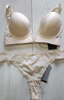 Комплект женского белья с глубоким вырезом Marc&Andre S4-1315 85B айвори