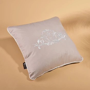 Подушка Модерн з вишивкою св.сірий (8-11131*005) TM IDEIA
