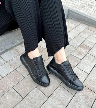 Кеды женские ShoesBand Кожаные черного цвета с перфорацией 36 (23 см) (S67111-2)