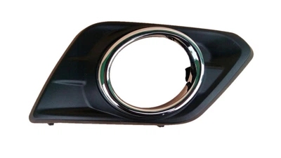 Решітка бампера AVTM Nissan X-Trail (T32) 14-17 права з відп. п/тум, з хромом 5037 912