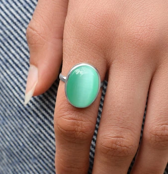 Срібна каблучка з м’ятно-зеленим улекситом (АРТ. №920g) Розмір 20.5 Dadiverin Jewelry