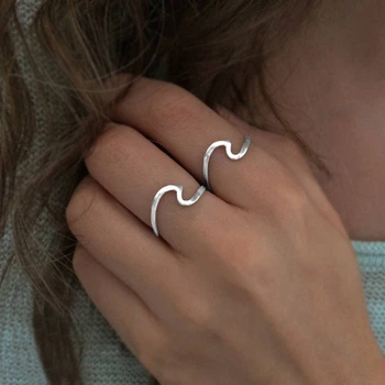 Каблучка у вигляді хвилі зі срібла 925 (АРТ. №975) Розмір 17 Dadiverin Jewelry