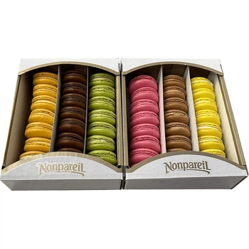 Подарочный набор макаруны Nonpareil 2 * 500 г. Маракуйя, фисташка, шоколад + лимон, соленая карамель, ягоды