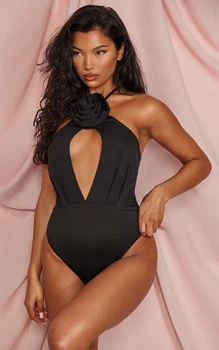 Боди однотонный с цветком спереди PrettyLittleThing Черный 11021 L (46)