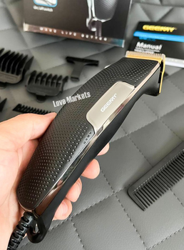 Профессиональная машинка для стрижки волос Geemy GM-806 с функцией триммера и 4 насадками