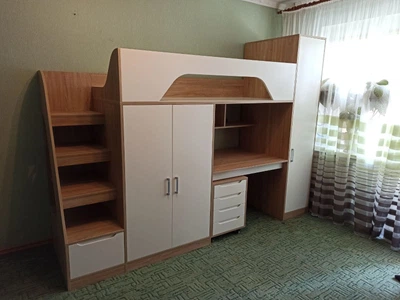 Кровать-чердак со столом, шкафом и полками для детей Fmebel Сиэтл 80х190