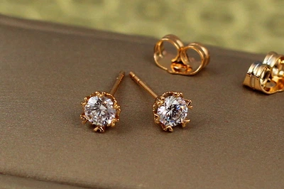 Сережки гвоздики Xuping Jewelry фіаніт 5 мм кріплення галочки золотисті