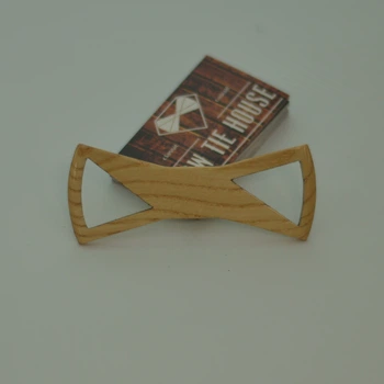 Бабочка Bow Tie House Basic деревянная смелая 05311