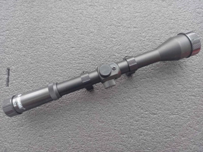 Оптический прицел для пневматической винтовки 4 х 28 Польской фирмы Kandar Kan крепление Ласточкин хвост 11 мм с кольцами в комплекте в коробке