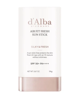 Минеральный солнцезащитный стик с высоким защитным фактором SPF 50+ PA++++ D'alba Air Fit Fresh Sun Stick 19 г