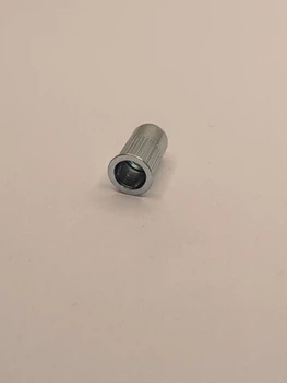 RSr Заклепка резьбовая с уменьшенной потайной головкой М5 (2-4 мм) D7
