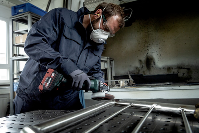 Аккумуляторная бесщеточная угловая шлифмашина Metabo WVB 18 LT BL 11-125 Quick Inox 18V (613091850)