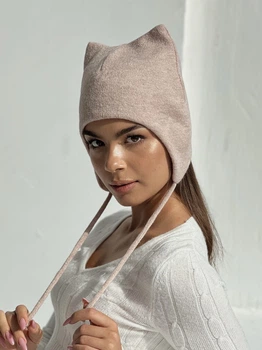 Шапка с ушками кошка D.Hats бежевого цвета теплая универсальная