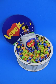Подарунковий набір Love is you для дівчини, хлопця, сестрі, брату, подрузі, другу, колезі на день народження, свято (8-0484)