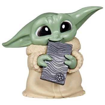 Фігурка Малюк Йода та плитка Бескара STAR WARS The Mandalorian Bounty Collection Beskar Bite