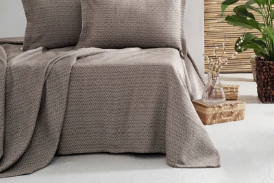 Хлопковое покрывало Home Line. Жаккард VENUS бежевое-160х230