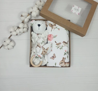 Набор для малыша: пеленка, комфортер, грызкнок a.l.babybox Зайчики в розах Беж